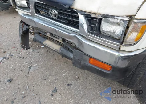 1997 Toyota Tacoma Base V6 z USA, uszkodzony, nr VIN 4TAWN72N2VZ230571